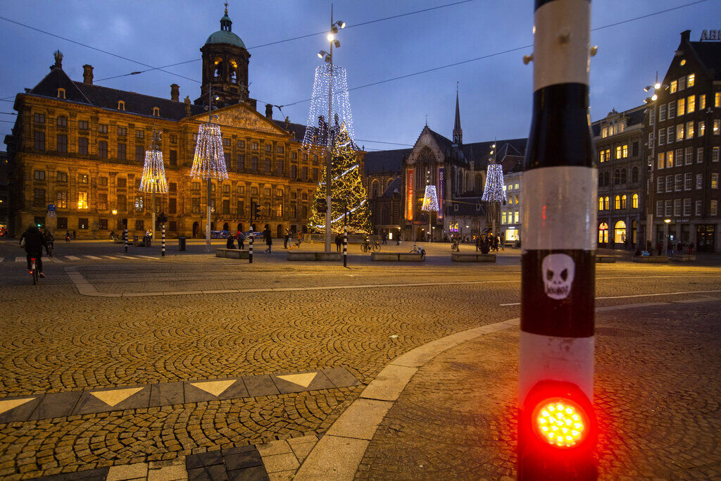 APTOPIX Netherlands Virus Outbreak
